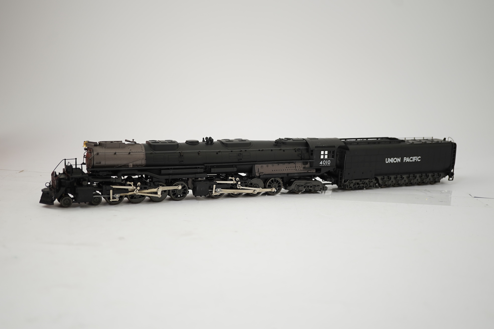 A boxed HO gauge Rivarossi (5440) model of Union Pacific Big Boy 4010, 4-8-8-4 tender locomotive, powered for two rail operation.